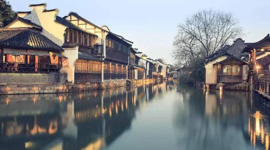 摔跤、扭秧歌、广场舞，“大杂烩“搞春晚节目，你们觉得好玩？
